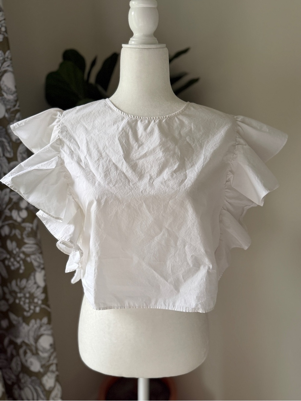 Zara White Ruffle Sleeve Crop Top